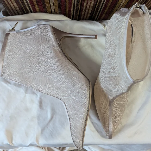 Jewel Badgley Mischka - Picture 4 of 11